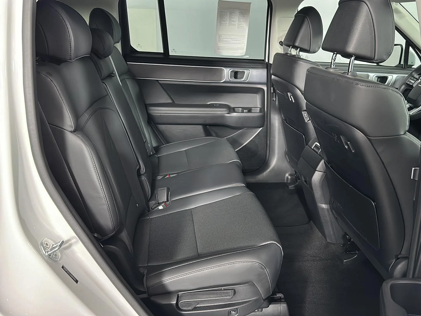 Used 2025 Serenity White Hyundai SEL image 3