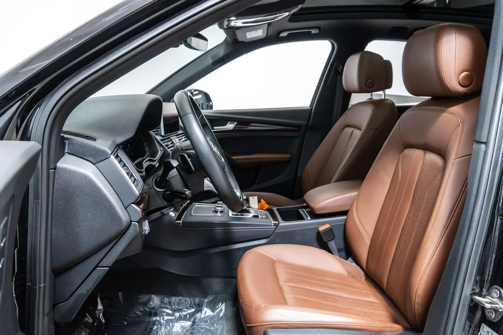 Used 2019 Black Metallic Audi 2.0T Premium Plus image 5