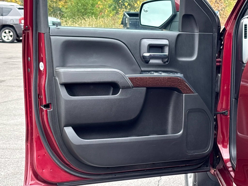 Used 2017 Red GMC SLE image 15