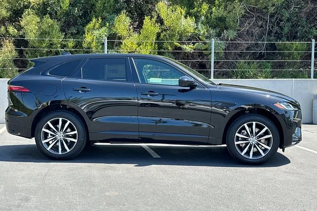 New 2026 Santorini Black Jaguar P250 R-Dynamic S image 6