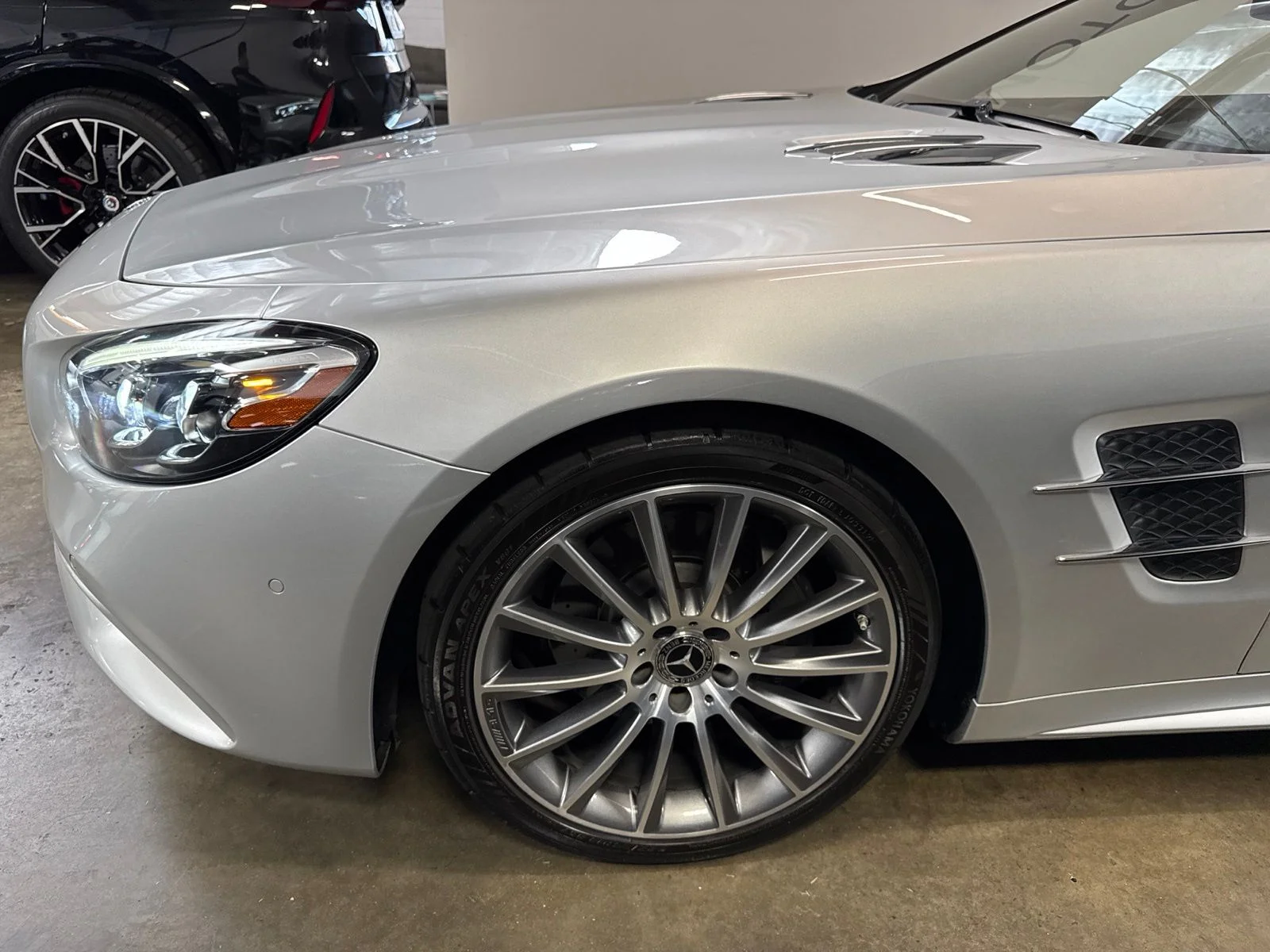 Used 2019 Silver Mercedes-Benz SL 550 image 5