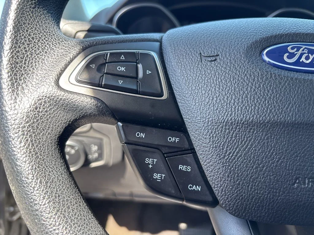 Used 2018 Gray Ford SE image 19