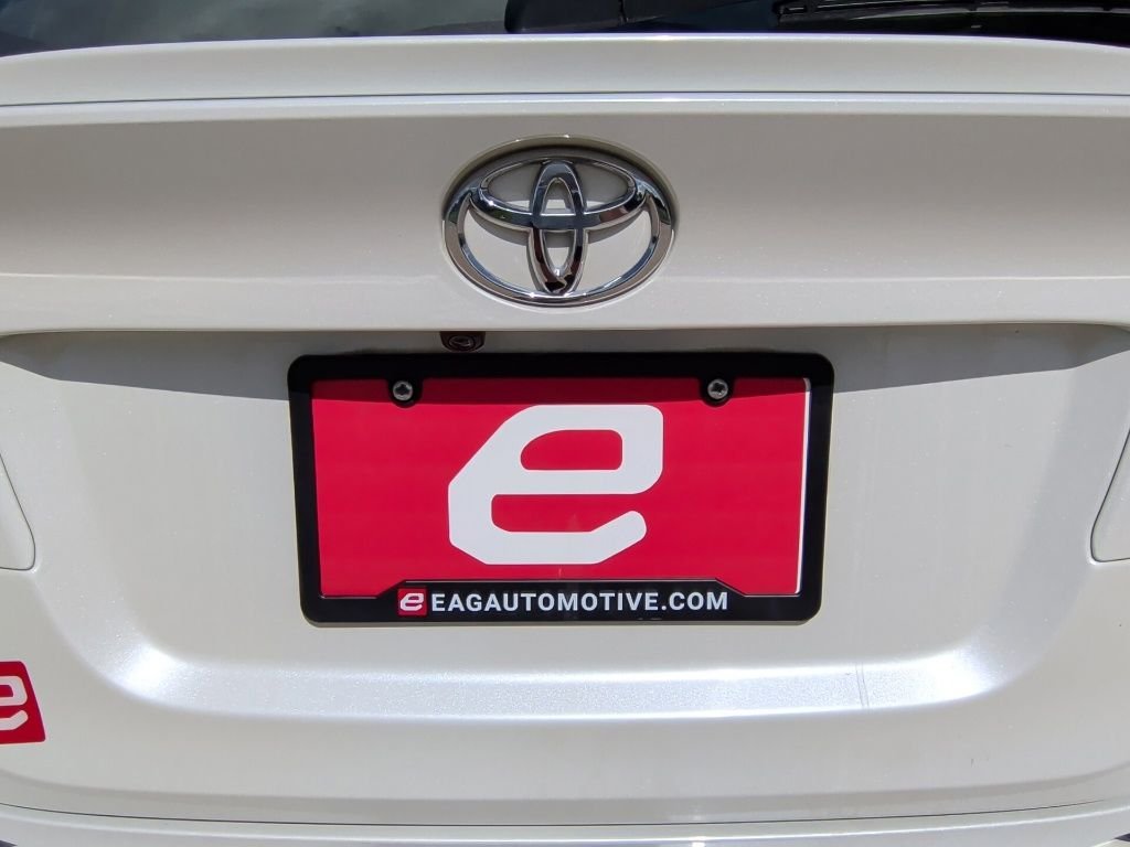 Used 2020 White Toyota LE image 37