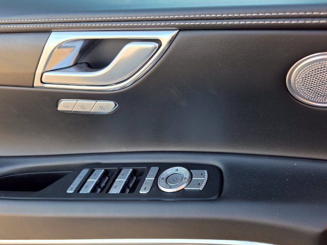 Used 2024 Silver Genesis 2.5T image 34