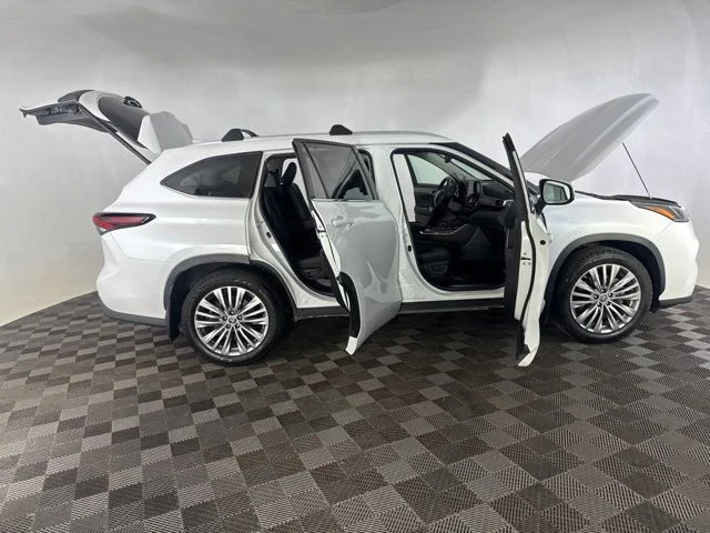 Used 2024 Beige Toyota Platinum image 13