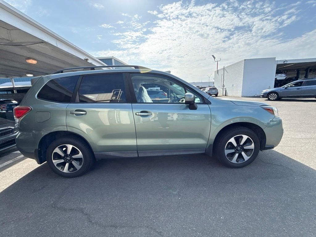 Used 2018 Green Subaru 2.5i Premium image 8