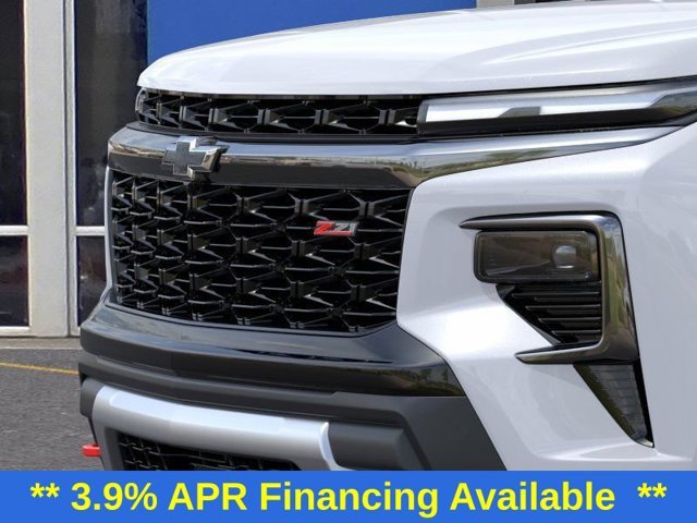 New 2027 Polar White Tricoat Chevrolet Z71 image 16