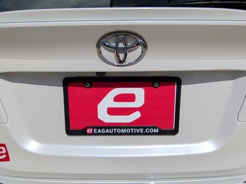 Used 2020 White Toyota LE image 37