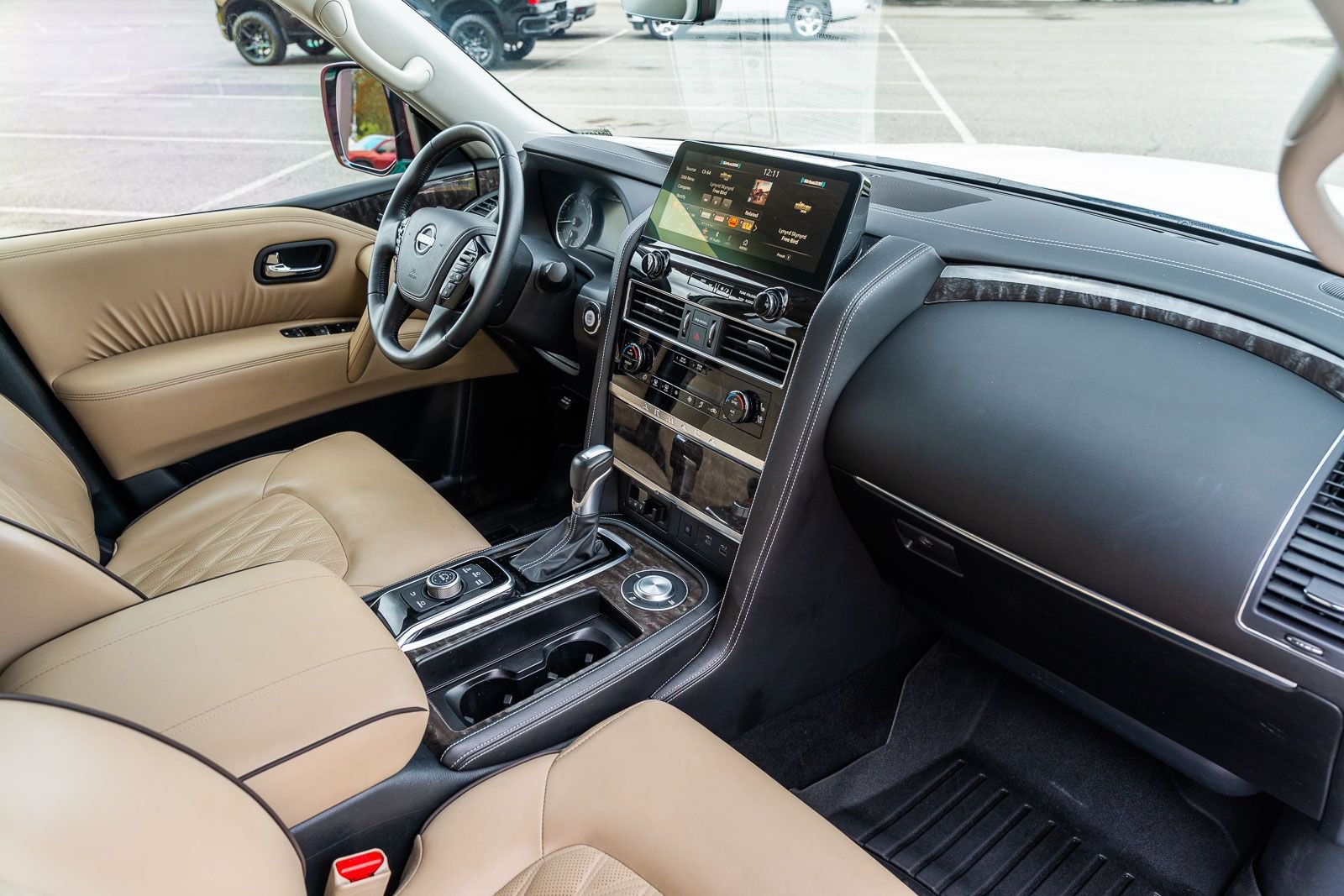 2023 Nissan Armada Platinum - Photo 14