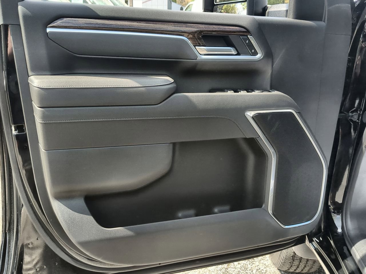 New 2026 Onyx Black GMC SLE image 22