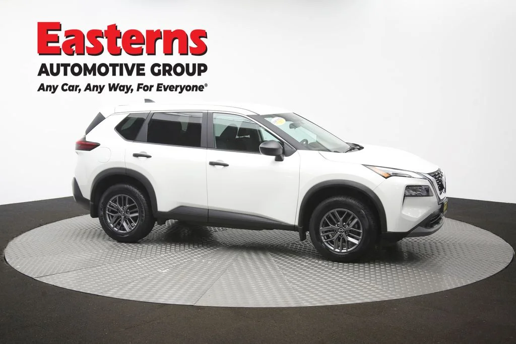 Used 2023 White Nissan S image 47