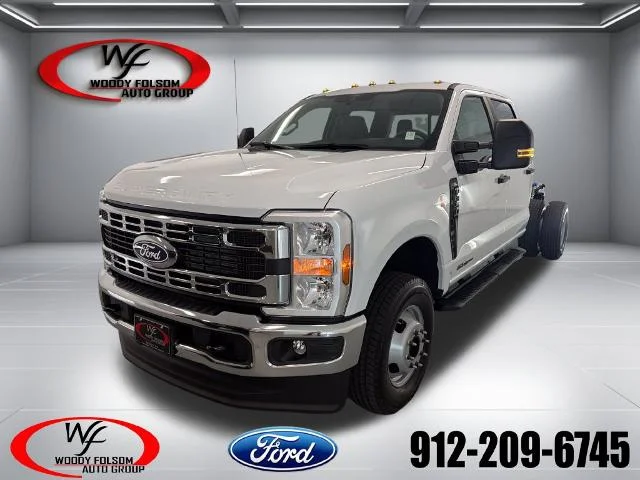 New 2027 Oxford White Ford F-350® XL image 18