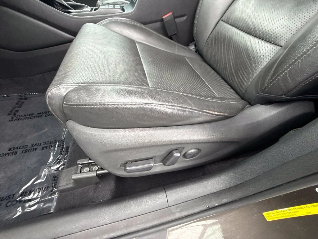 Used 2019 Green Hyundai Ultimate image 18