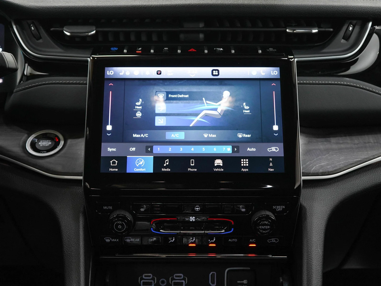 Used 2024 Diamond Black Crystal Pearlcoat Jeep 4xe image 18