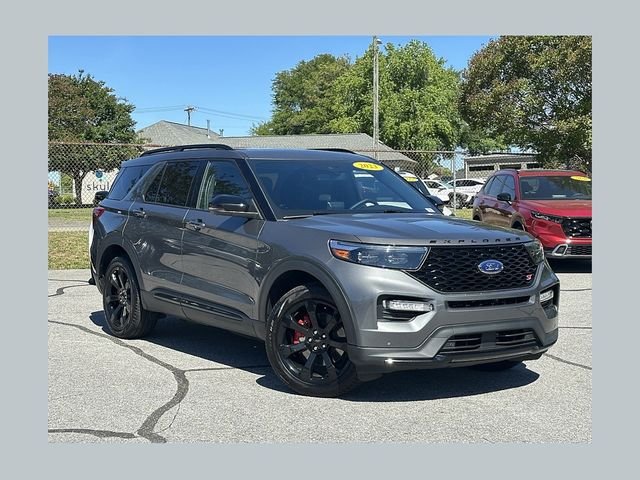 2023 Ford Explorer ST 4WD's photo