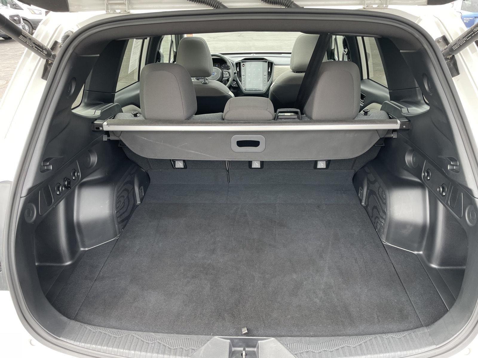 Used 2025 Crystal White Pearl Subaru Premium image 32