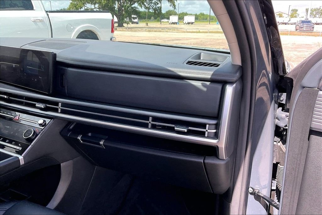 Used 2025 Hampton Gray Hyundai XRT image 23