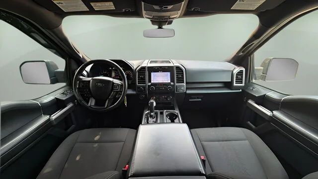Used 2019  Ford  image 8