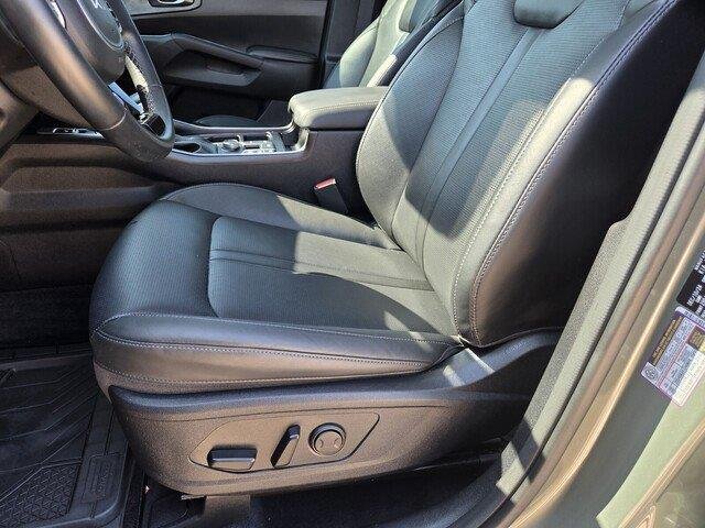 Used 2025 Jungle Green Kia X-Line EX image 10