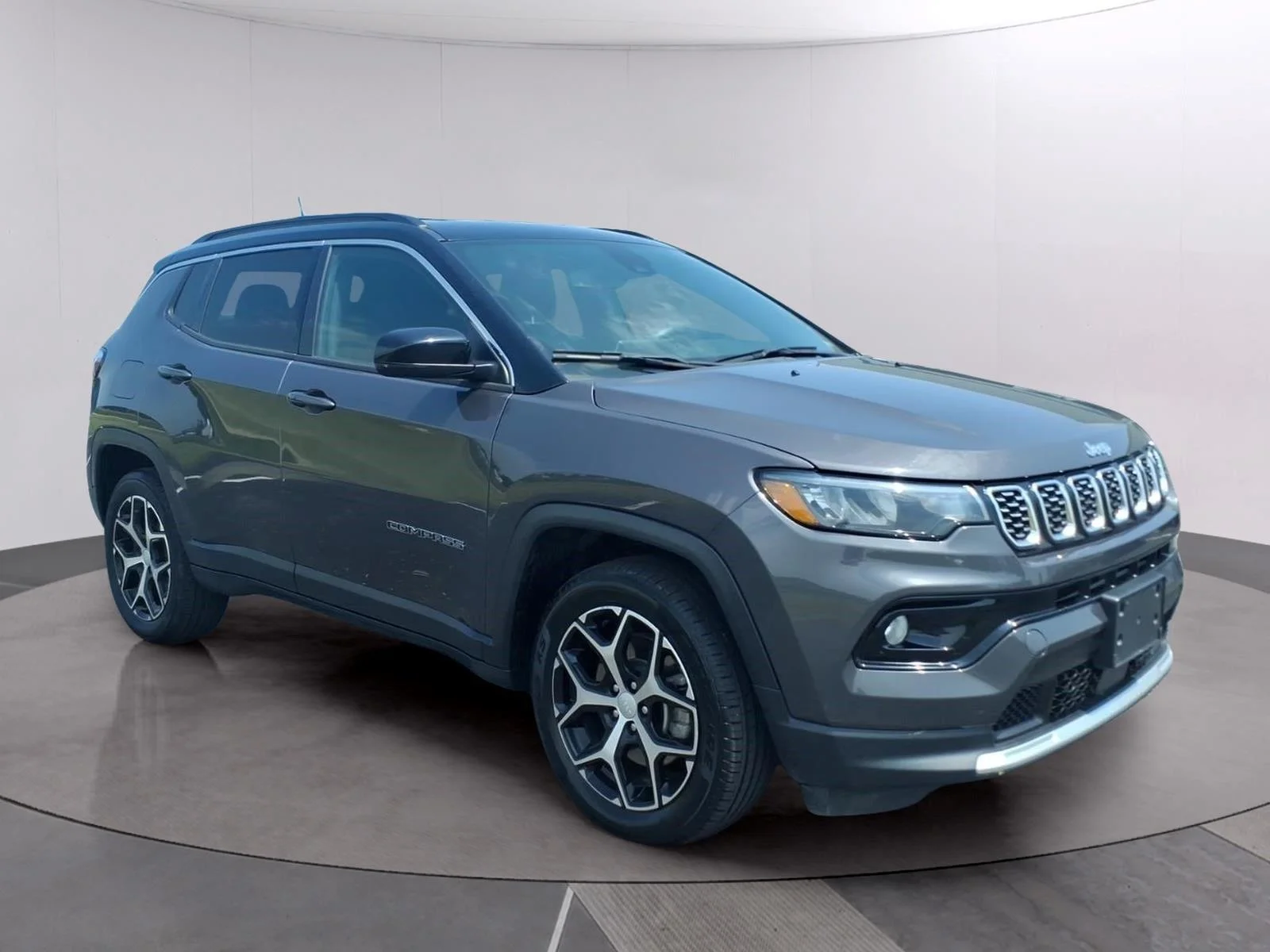 Used 2024 Baltic Gray Metallic Clearcoat Jeep Limited image 9