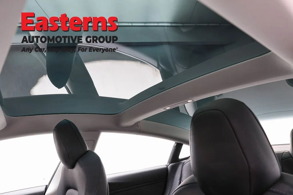 Used 2018 Red Tesla Long Range image 28