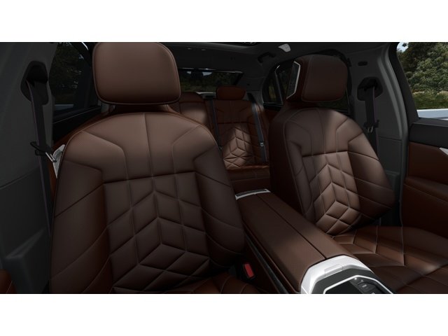 New 2026 Mineral White Metallic BMW 750e xDrive image 11