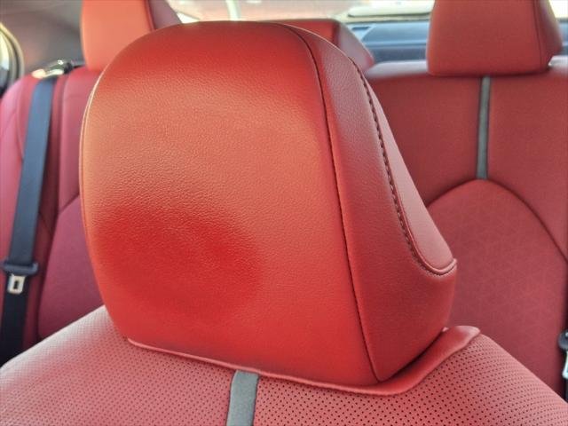 Certified Used 2024 MID BLK/WIND CHILL Toyota  image 21