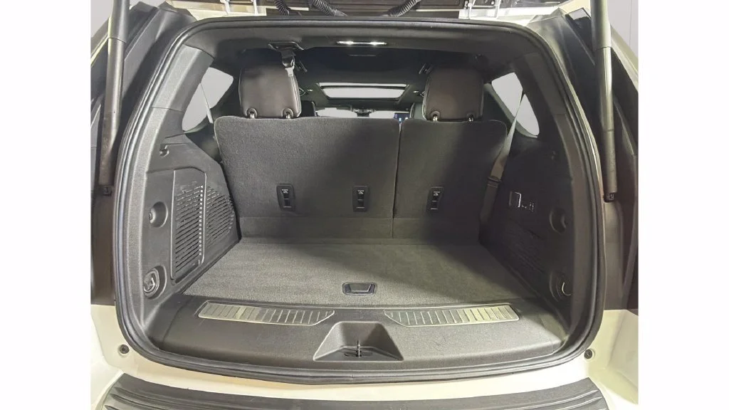 2025 GMC Yukon AT4 Ultimate - Photo 47