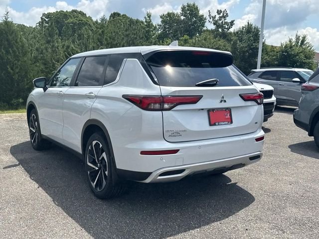 Used 2024  Mitsubishi SE image 7