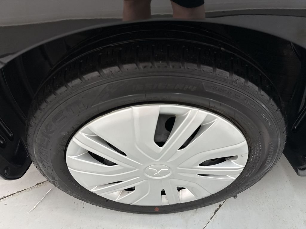 Used 2024 Jet Black Metallic Mitsubishi ES image 29