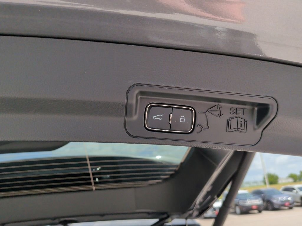 New 2026 Carbonized Gray Metallic Ford Tremor® image 45