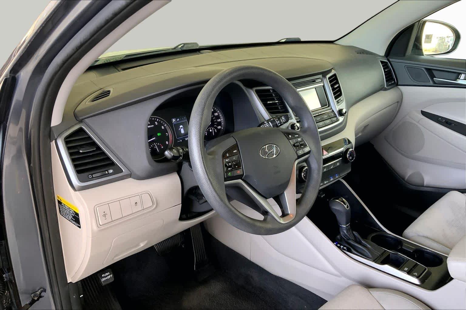 Used 2017 Coliseum Grey Hyundai SE image 17
