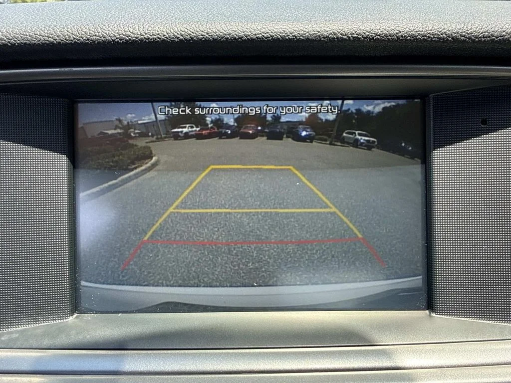 Used 2018 White Kia LX image 29