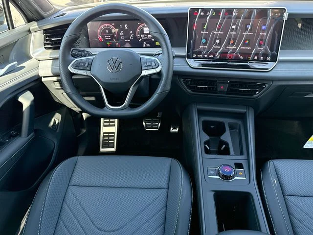 New 2026 Platinum Gray Metallic Volkswagen 2.0T SE R-Line Black image 30