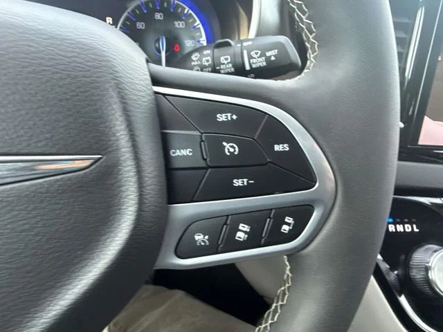 2024 Chrysler Pacifica Touring L - Photo 34