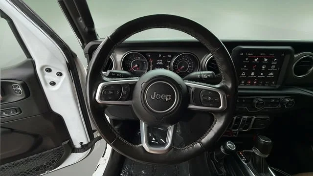 Used 2022 White Jeep Rubicon 4x4 image 13