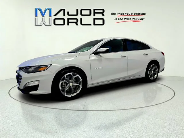 Used 2023 White Chevrolet LT image 4