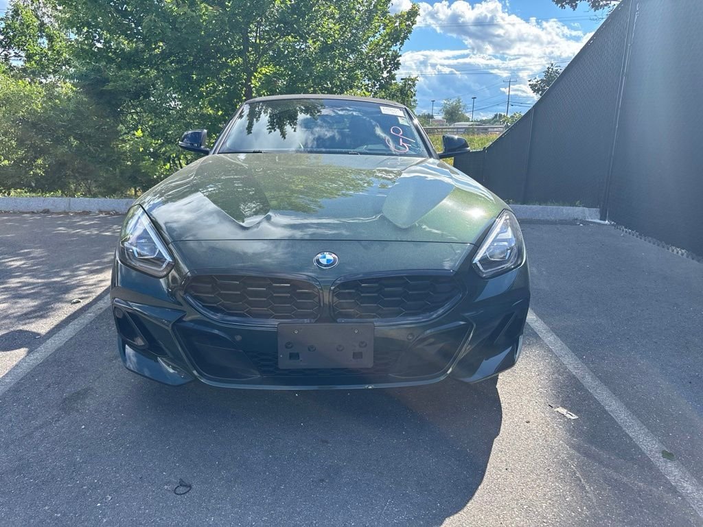 Used 2026 San Remo Green Metallic BMW sDrive M40i image 2