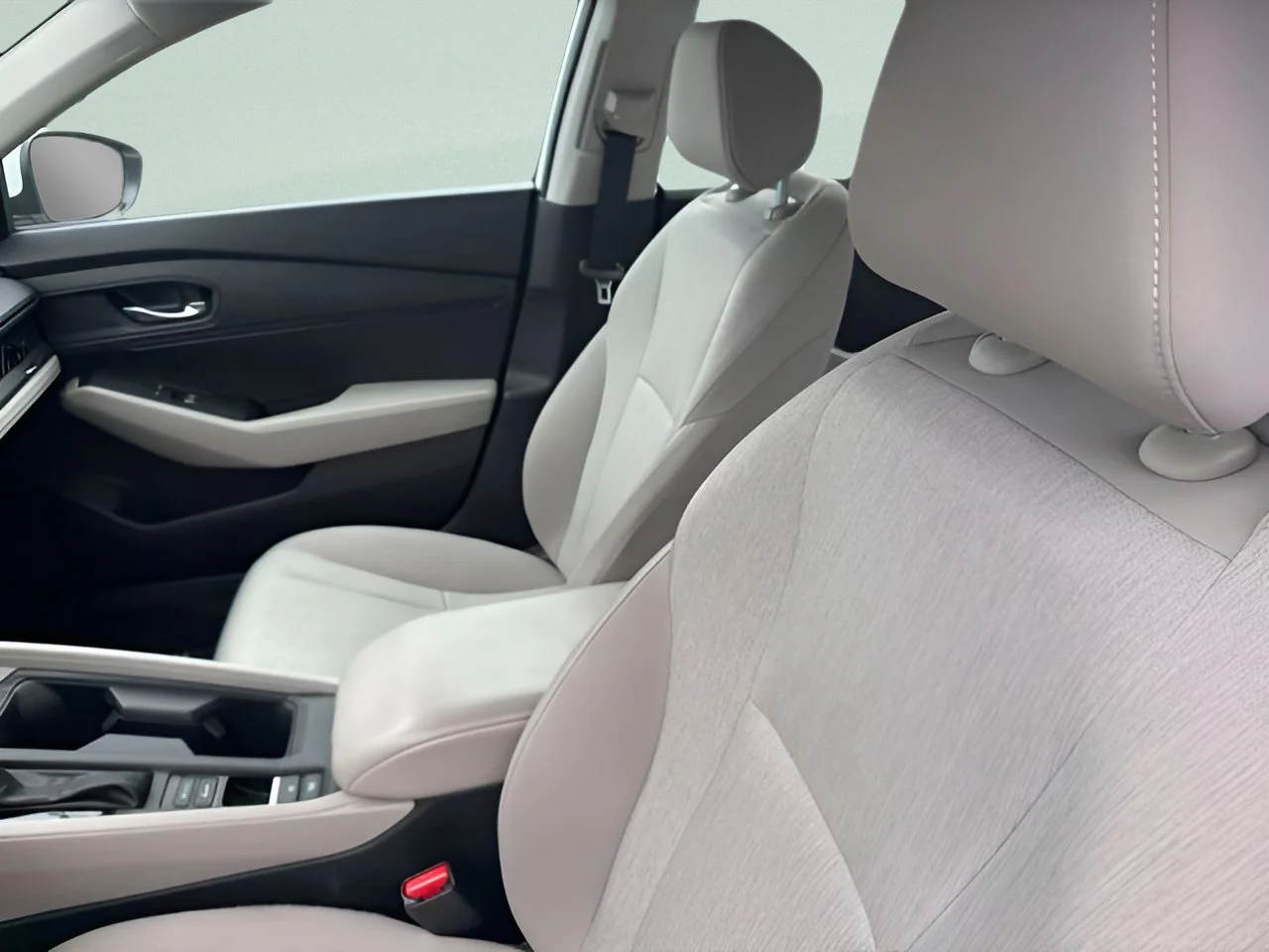 Used 2023 Platinum White Pearl Honda LX image 15