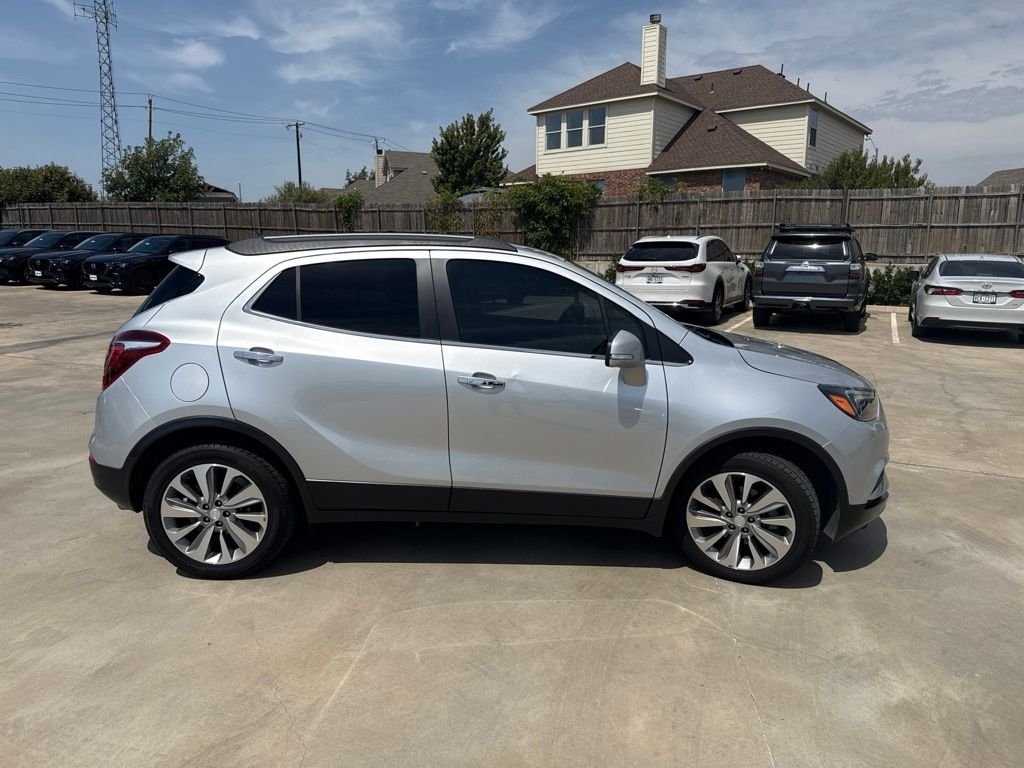 Used 2019 Silver Buick Preferred image 4