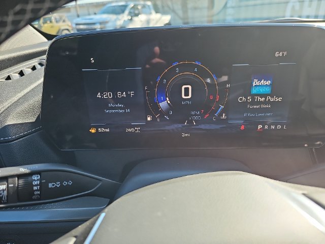 New 2027 Polar White Tricoat Chevrolet LT image 20