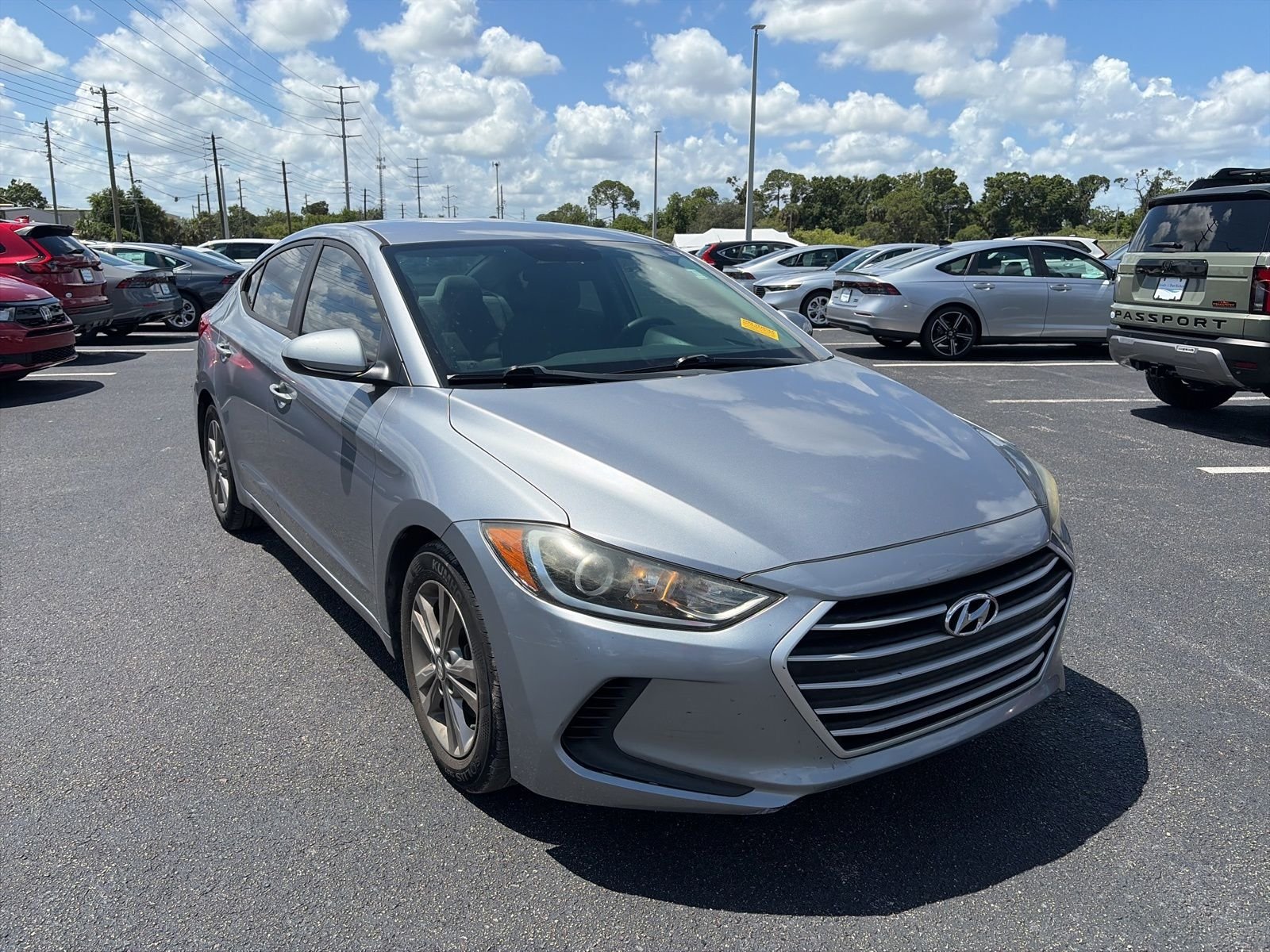 2017 Hyundai Elantra 2.0 SE A/T PZEV's photo