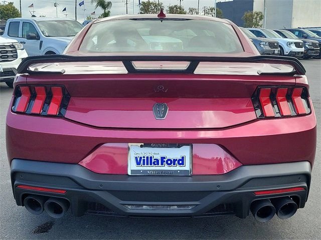 2025 Ford Mustang Dark Horse - Photo 16
