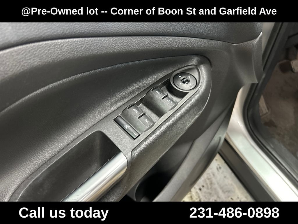 Used 2016 Silver Ford SE image 16