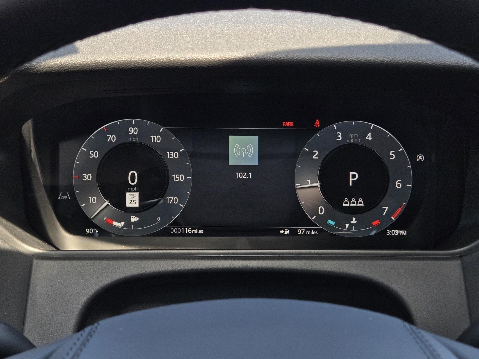 New 2025 Santorini Black Land Rover Dynamic SE image 15