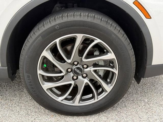 Used 2022 White Lincoln Standard image 7