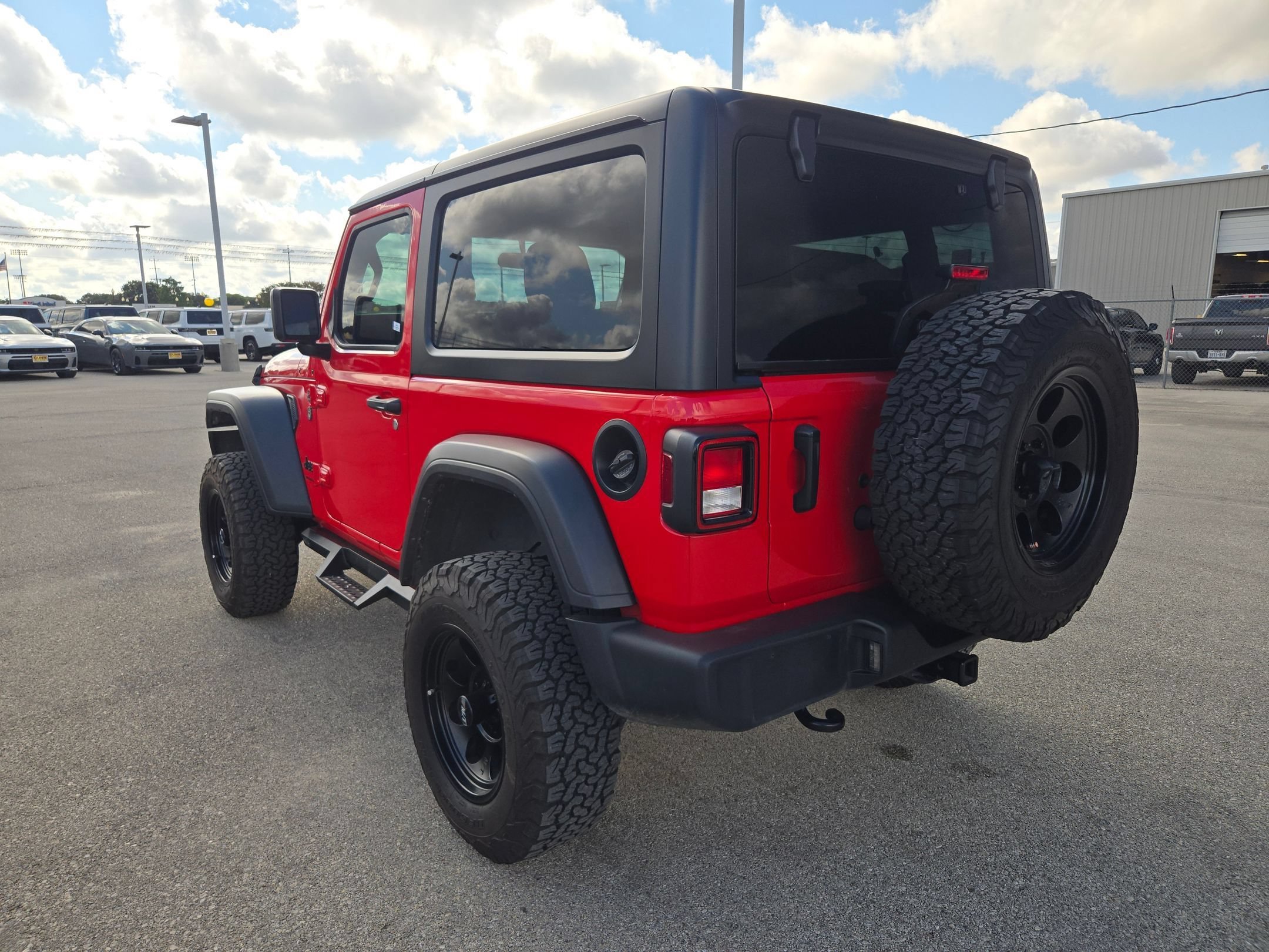 Used 2023 Firecracker Red Clearcoat Jeep Sport S image 5
