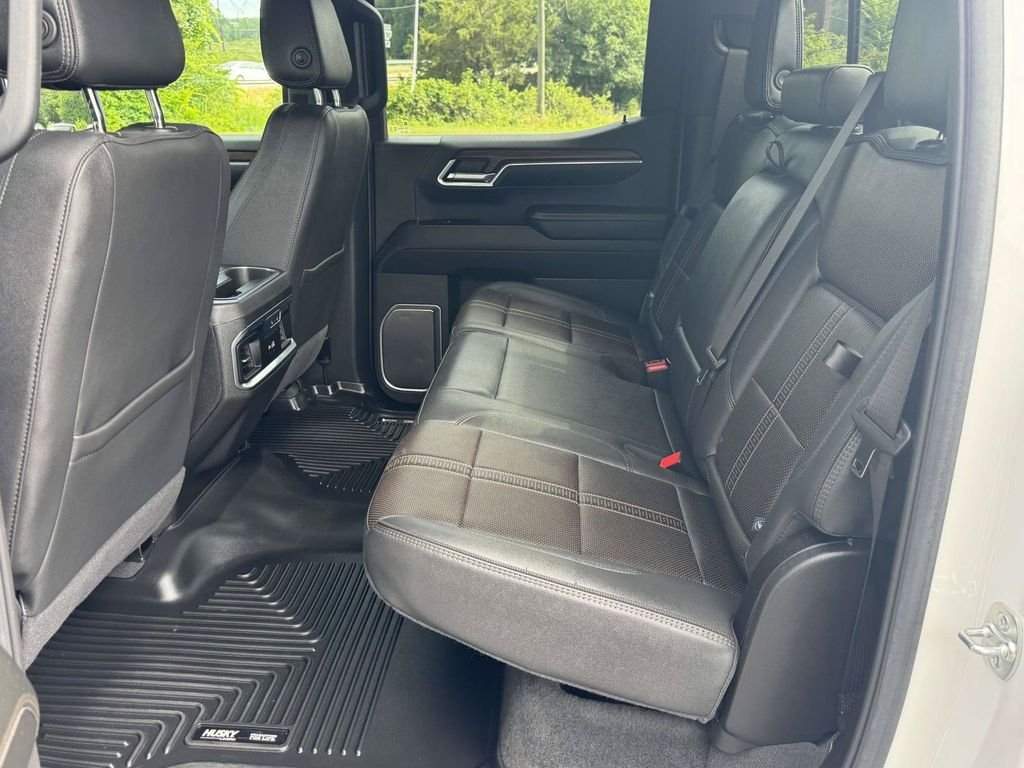 Used 2025 Beige Chevrolet High Country image 17