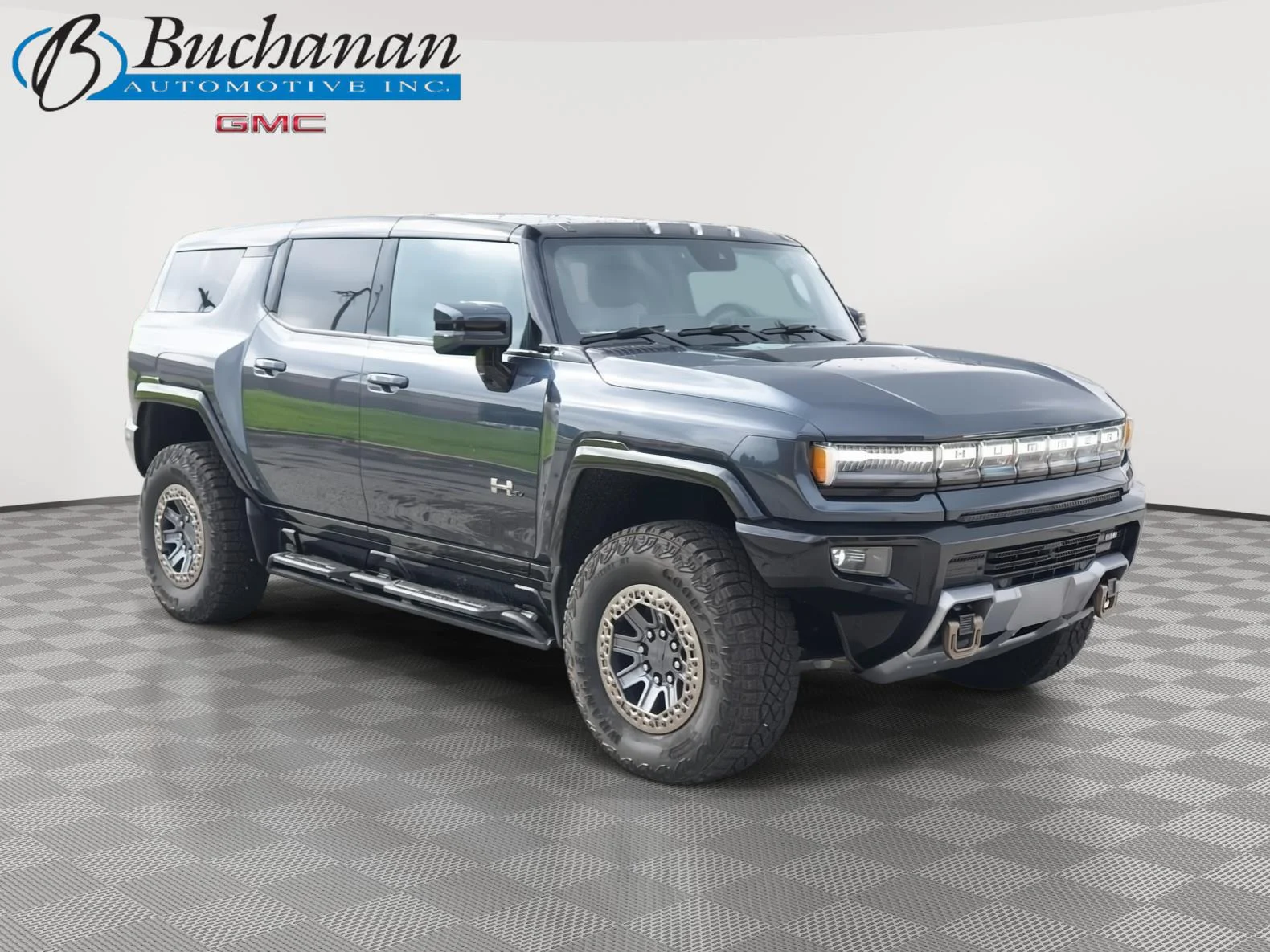 2025 GMC Hummer EV 2X SUV's photo