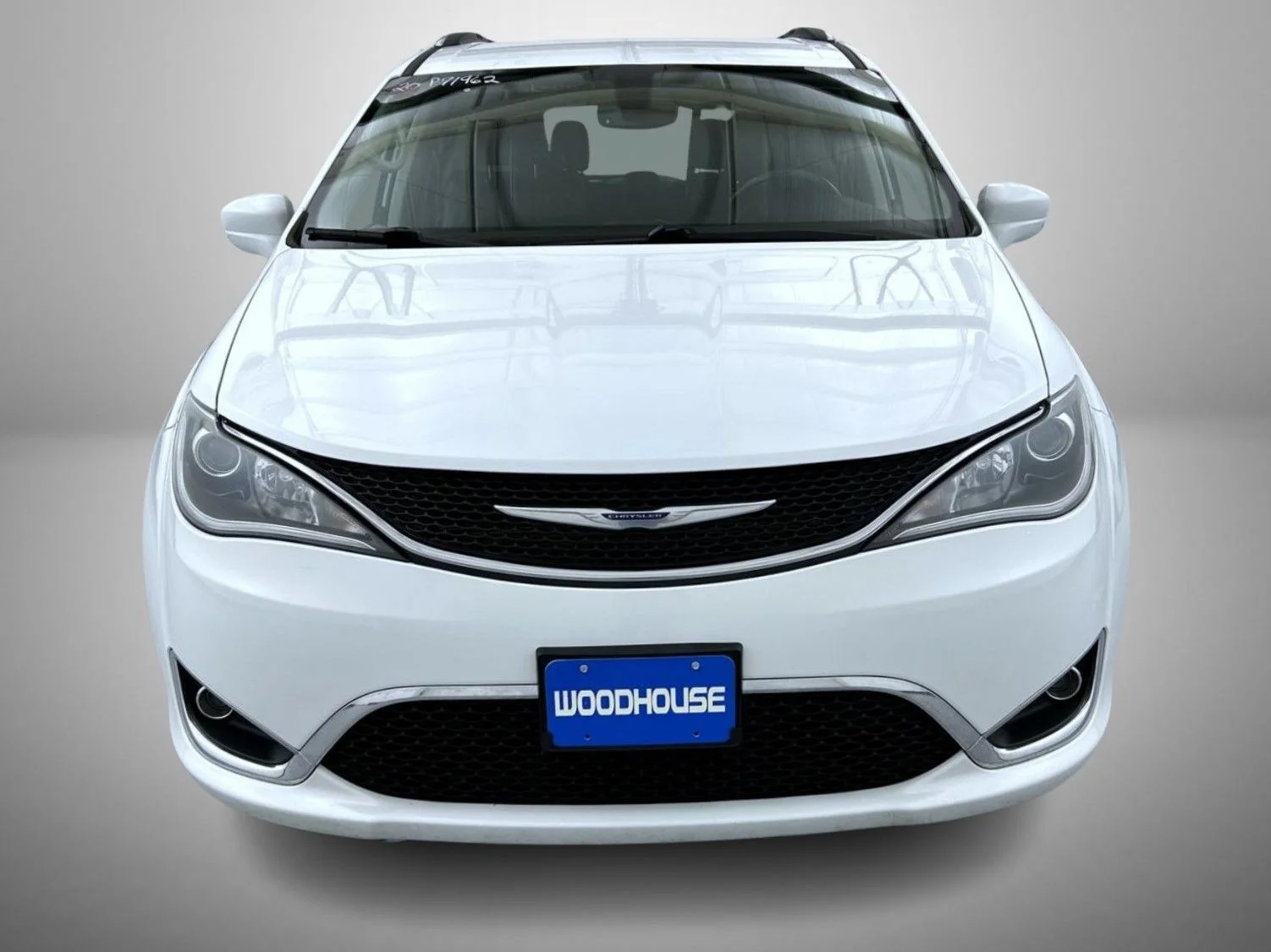 Used 2020 White Chrysler Touring L image 2